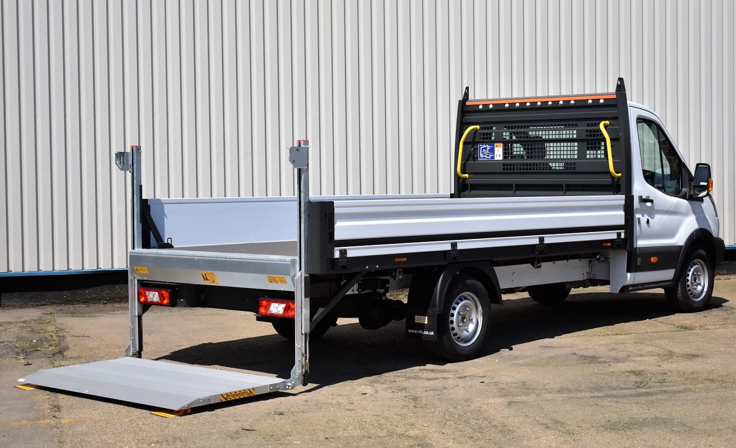 Rear-Ford-OSS-Dropside-with-Tail-lift-1-VFS-Ltd